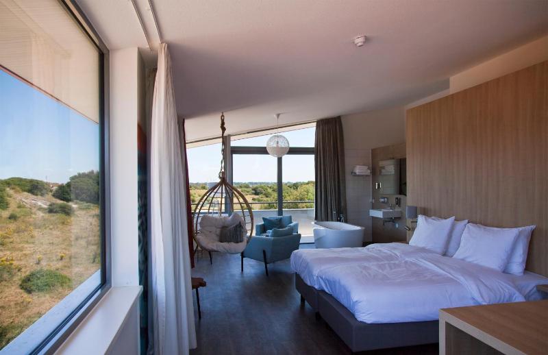 Double Room with Lake View (No Pets Allowed) image 2