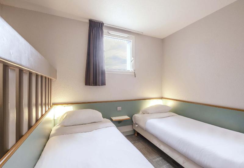 Quadruple Room image 1