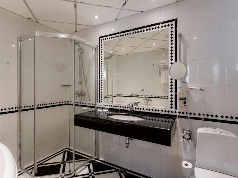 Standard Room image 2