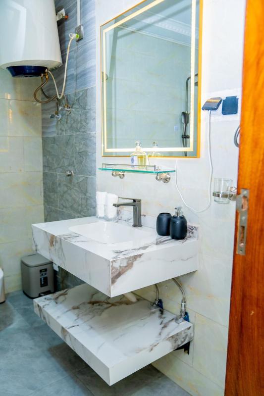 KML Luxury Elegant 3BR Residence in Gombe - image 13