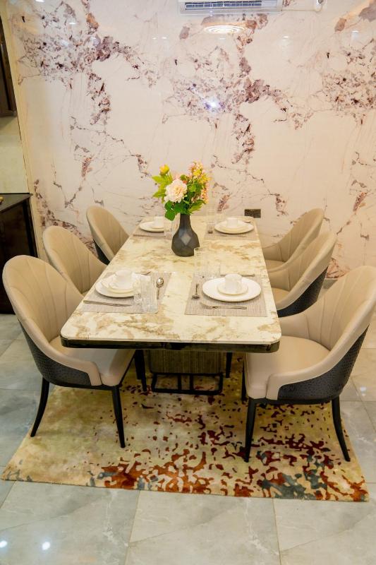 KML Luxury Elegant 3BR Residence in Gombe - image 11