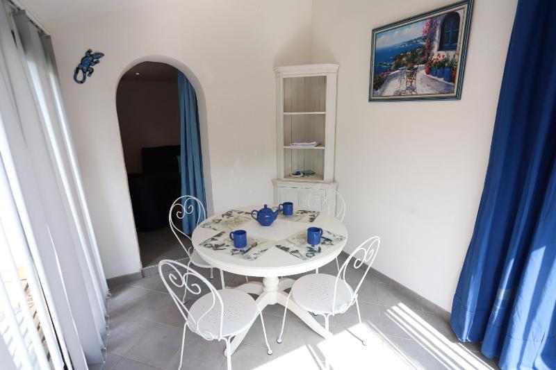 Argeles sur Mer jolie maison avec terrasse et piscine - image 12
