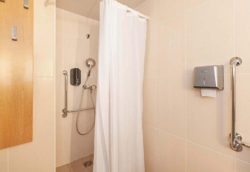 Double Room - Disability Access image 2