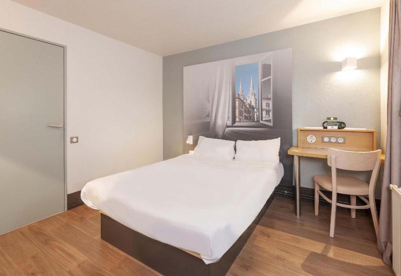 Double Room - Disability Access image 1