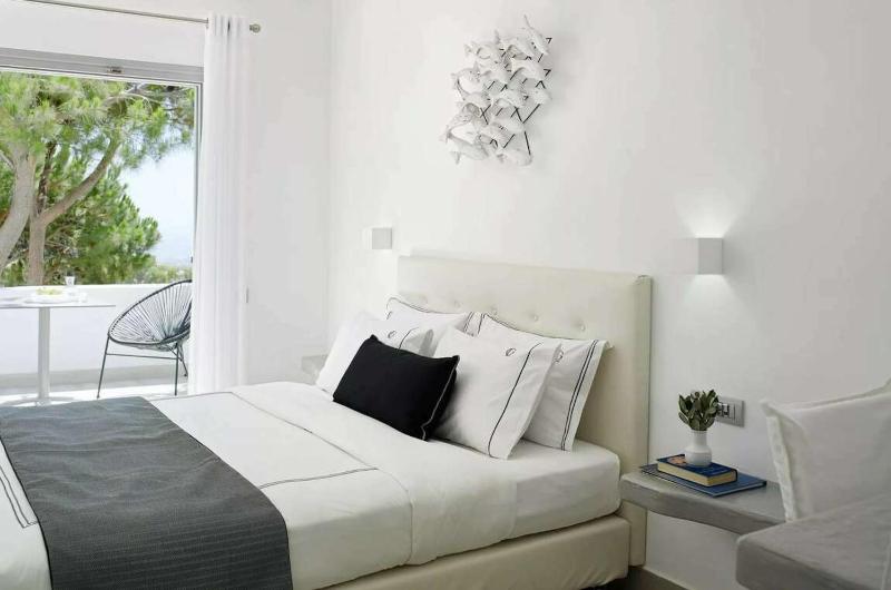  Double Room with Private Balcony image 1