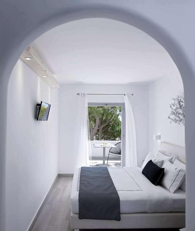  Double Room with Private Balcony image 4