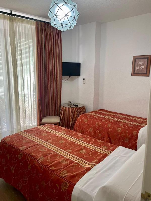 Double or Twin Room with Shared Bathroom image 2