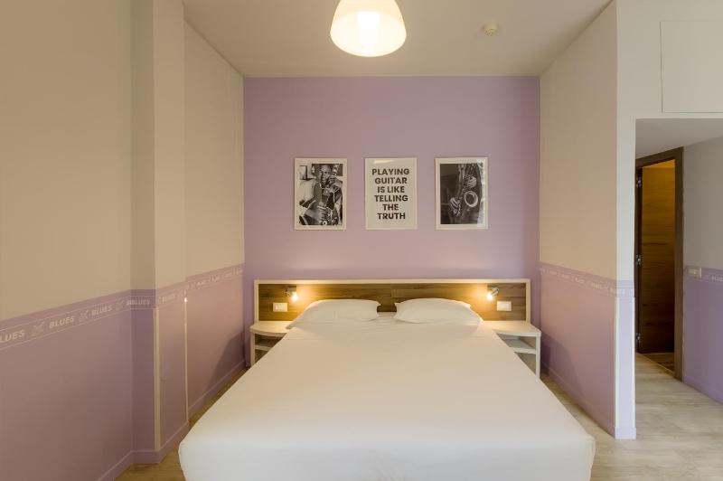 Quadruple Room image 1