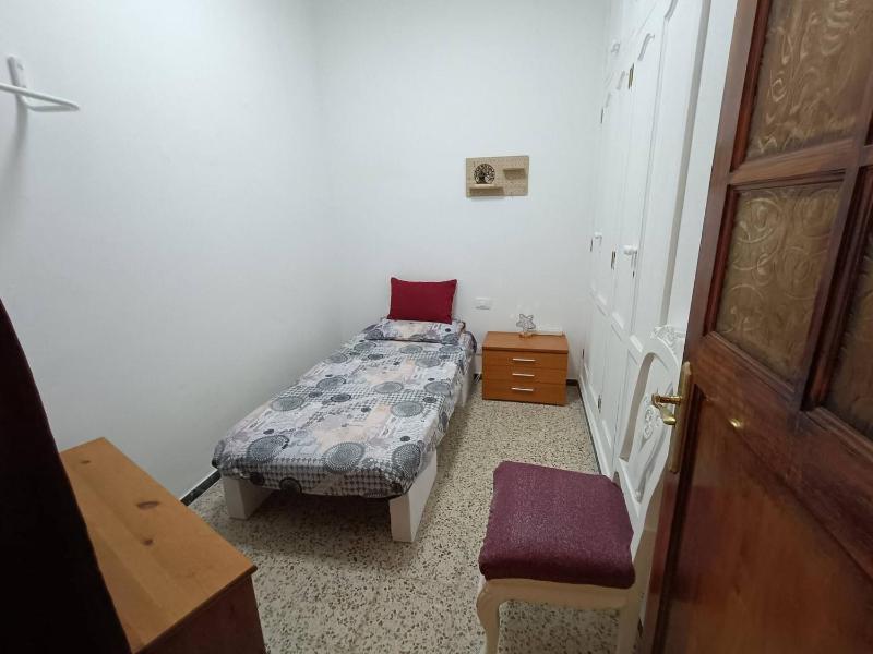 Cozy Guest Room Near Las Canteras Beach in Las Palmas - image 1