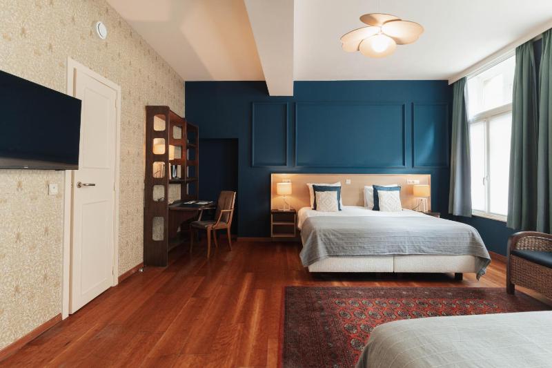 Quadruple Room image 1
