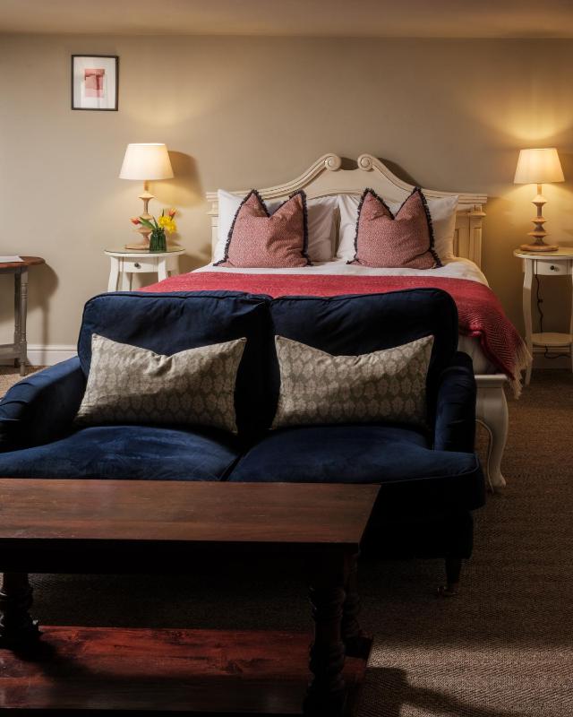 Double Room with Private Bathroom image 1
