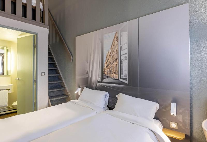 Quadruple Room image 1