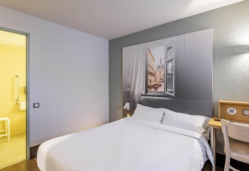 Double Room - Disability Access image 1
