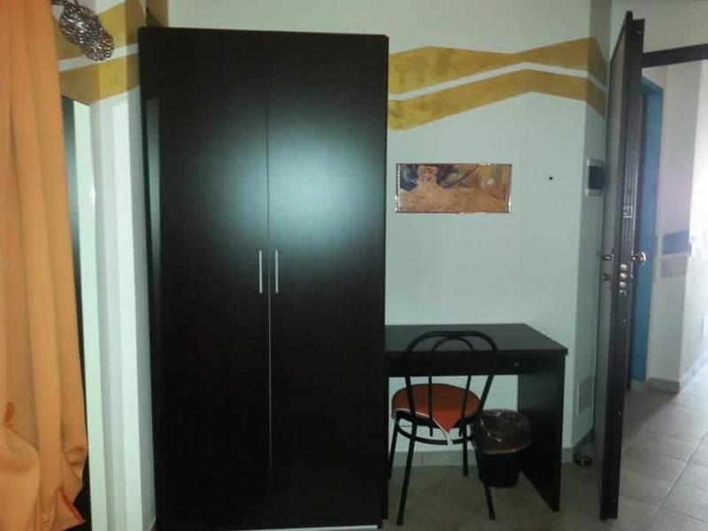 Twin Room image 1