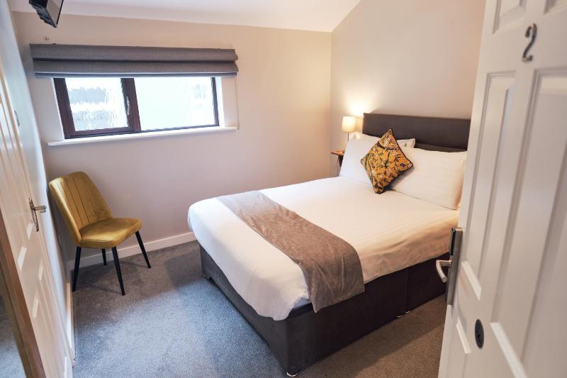 Small Double Room image 1