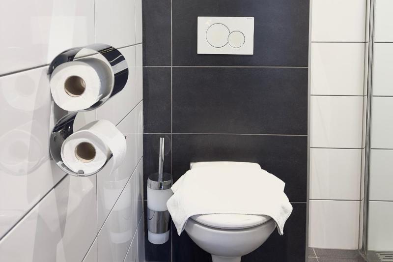 Quadruple Room with Private Bathroom image 2