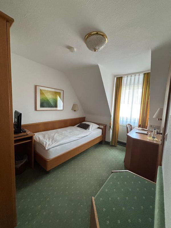 Budget Single Room image 1