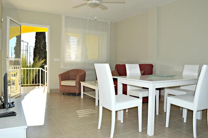 Standard One-Bedroom Apartment image 3