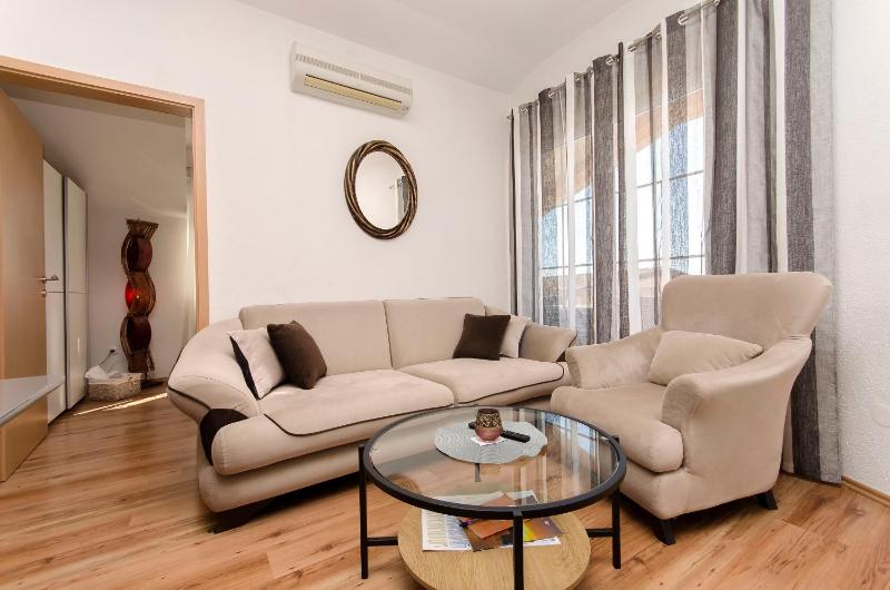 Apartments Ani - image 8