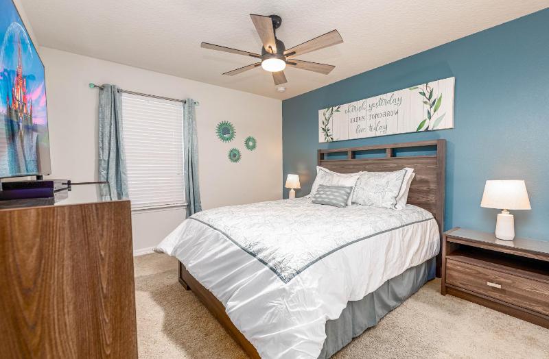 Flash 20 Off Luxury Single Family w Pvt Pool - image 26