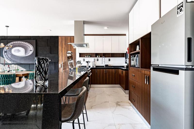 Polanco Living - Balcony Workspace & Parking - image 11