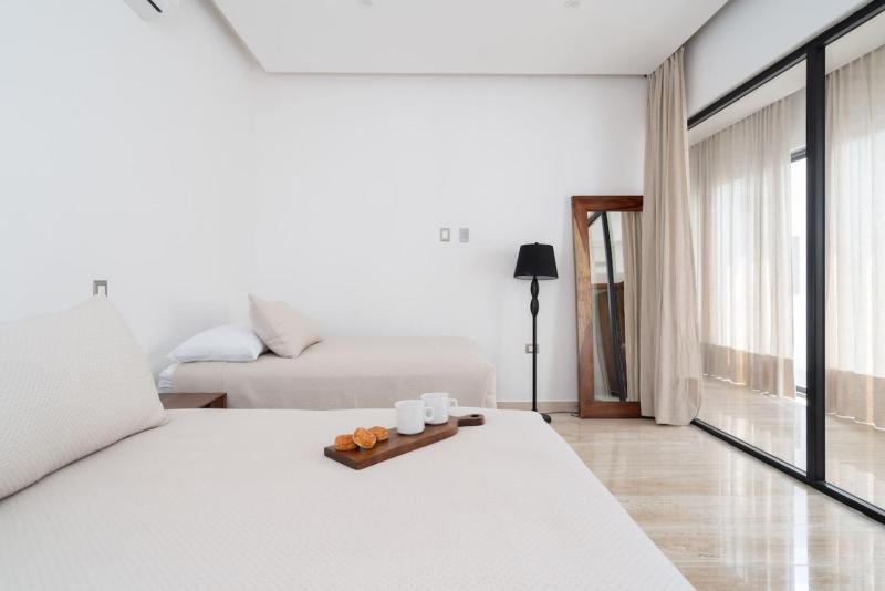 Villa Amalia 5 bdr w Private Pool in Aldea Zama - image 9
