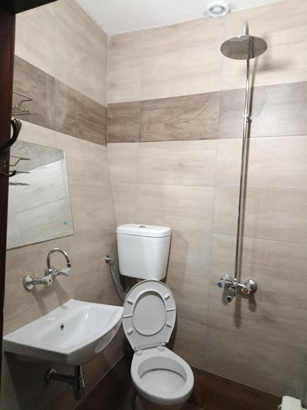 Double Room with Balcony image 2