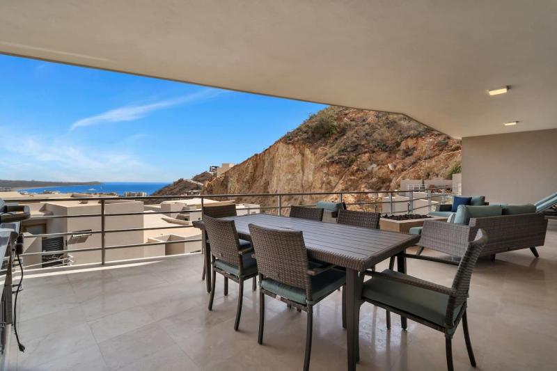 Ocean View 2 Infinity Pools Pedregal 3 King bed - image 5