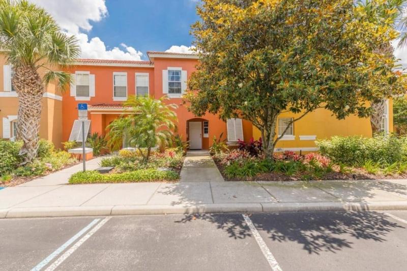 Flash 20 Off Townhome at Emerald Island Resort - image 12