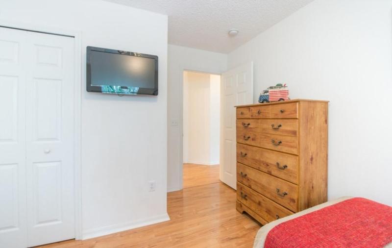 Flash 20 Off Townhome at Emerald Island - image 31