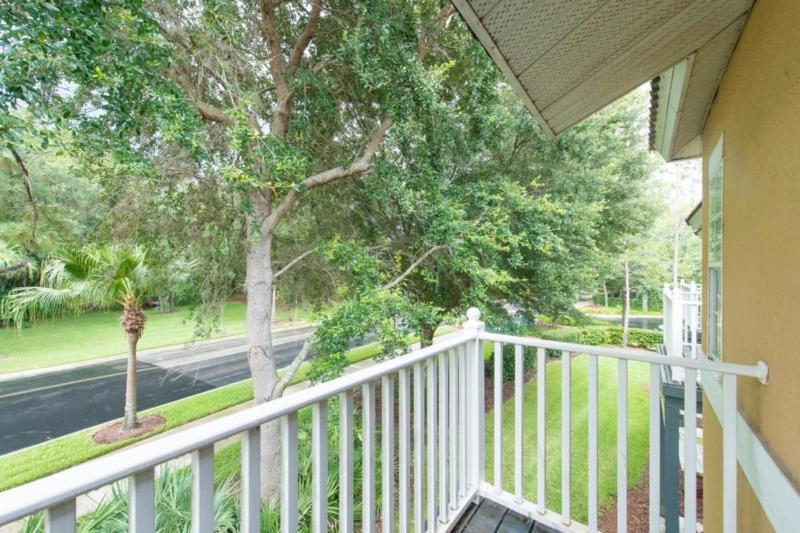Flash 20 Off Townhome at Emerald Island - image 4