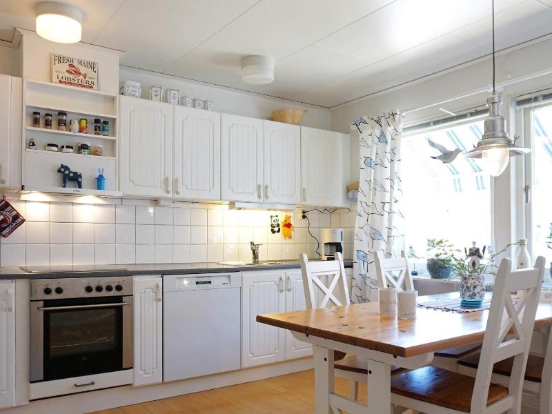 Three-Bedroom Holiday Home  image 4