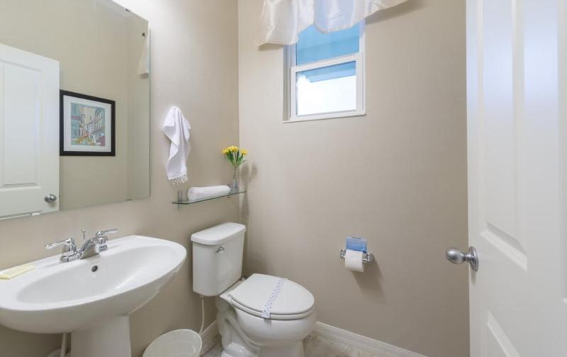 Special Offer Cozy Retreat at Compass Bay - image 18