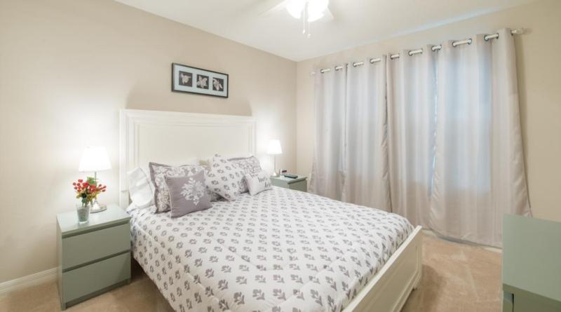 Special Offer Cozy Retreat at Compass Bay - image 9