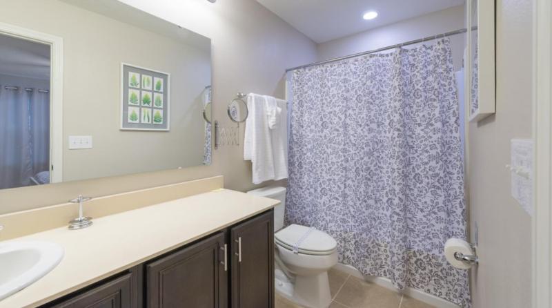 Special Offer Cozy Retreat at Compass Bay - image 21