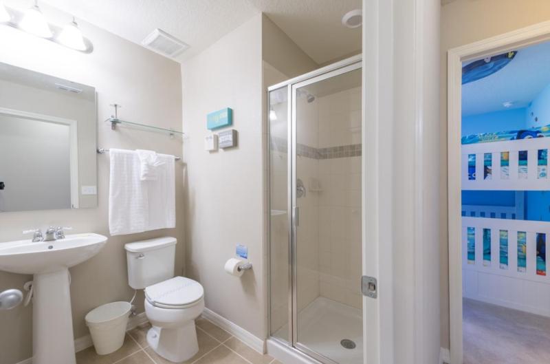 Special Offer Cozy Retreat at Compass Bay - image 25