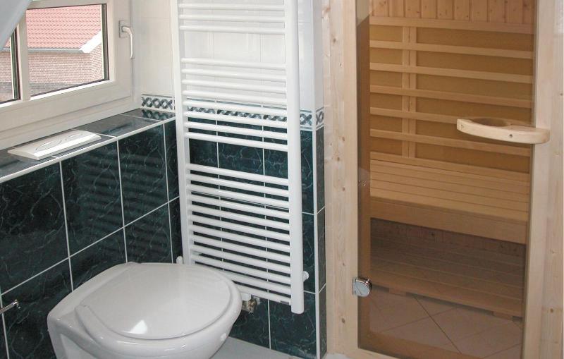 Three-Bedroom Holiday Home  image 4