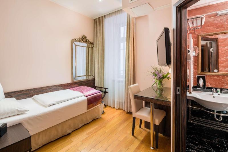 Classic Single Room image 1