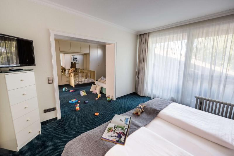 Family Room with Lake View image 1
