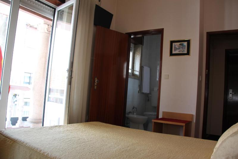 Hotel Quasar - image 2