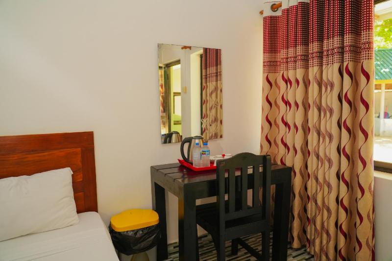 Golden Beach Hotel & Restaurant - image 13