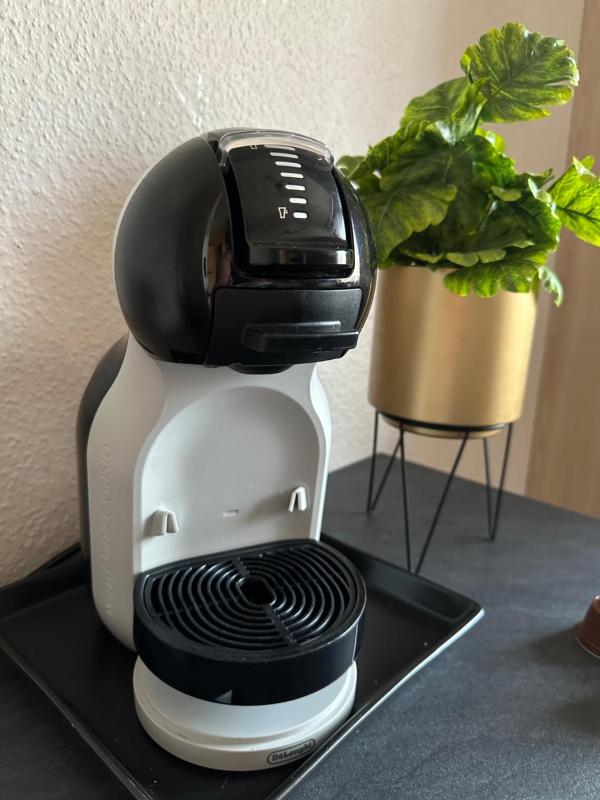 One-Bedroom Apartment image 2