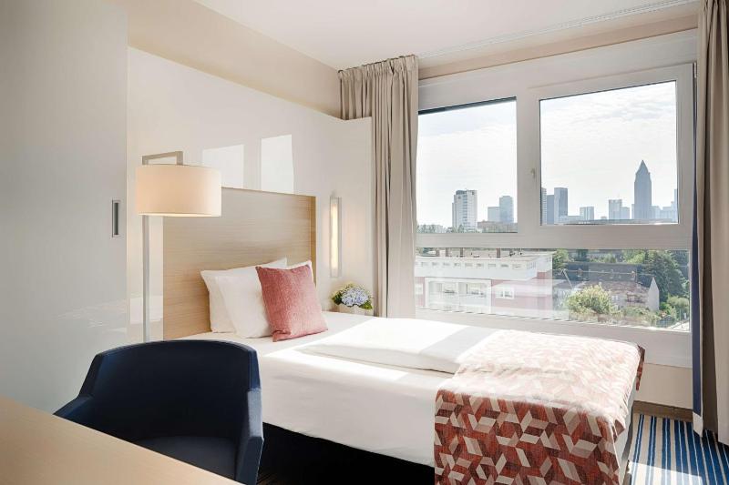 Superior Single Room image 1