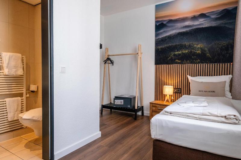 Single Room image 4