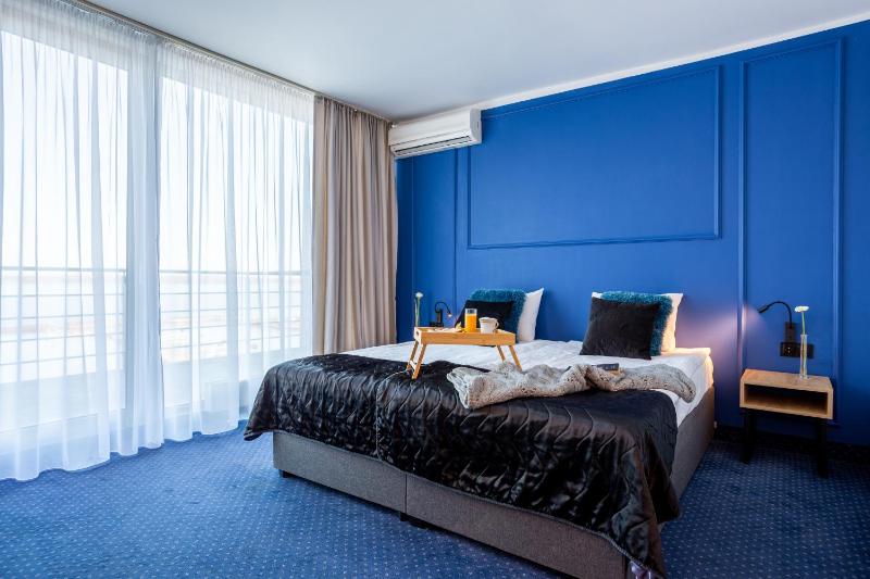 Suite image 3