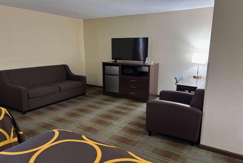 Studio Queen Suite with Two Queen Beds - Non-Smoking image 3