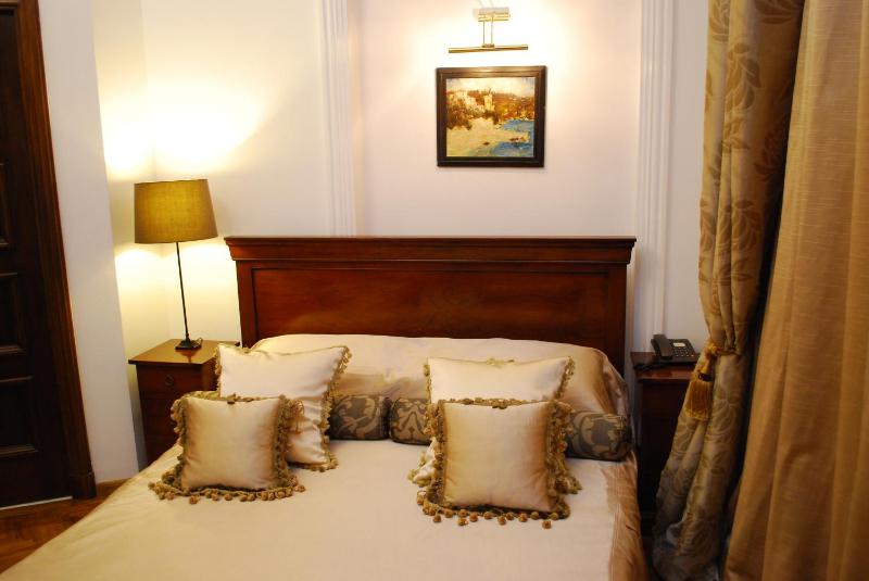 Standard Double Room image 4