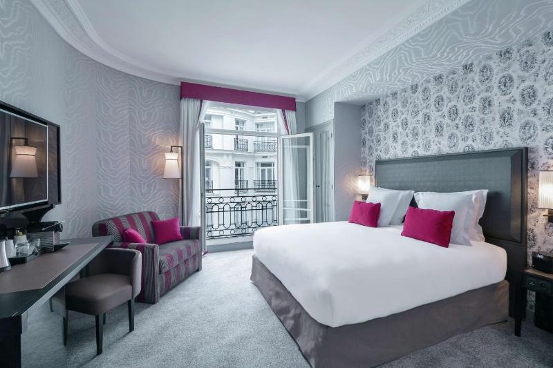 Deluxe King Room image 1