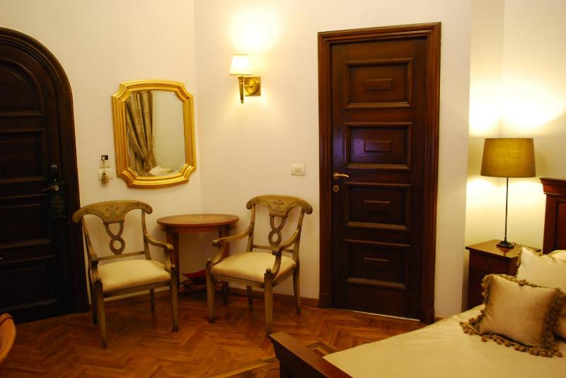 Standard Double Room image 3