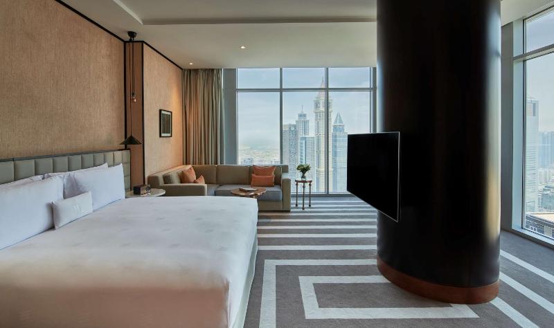 Corner King Room with Skyline View image 3